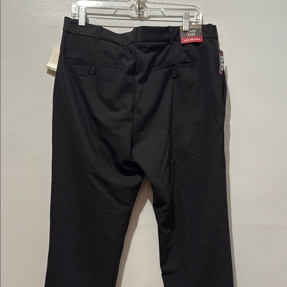 Van Heusen 34 x 30 Flat Front Straight Fit Flex Waist Men's Black Dress Pants - Picture 7 of 10